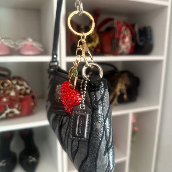 SOLD OUT - Picture 2 of 8